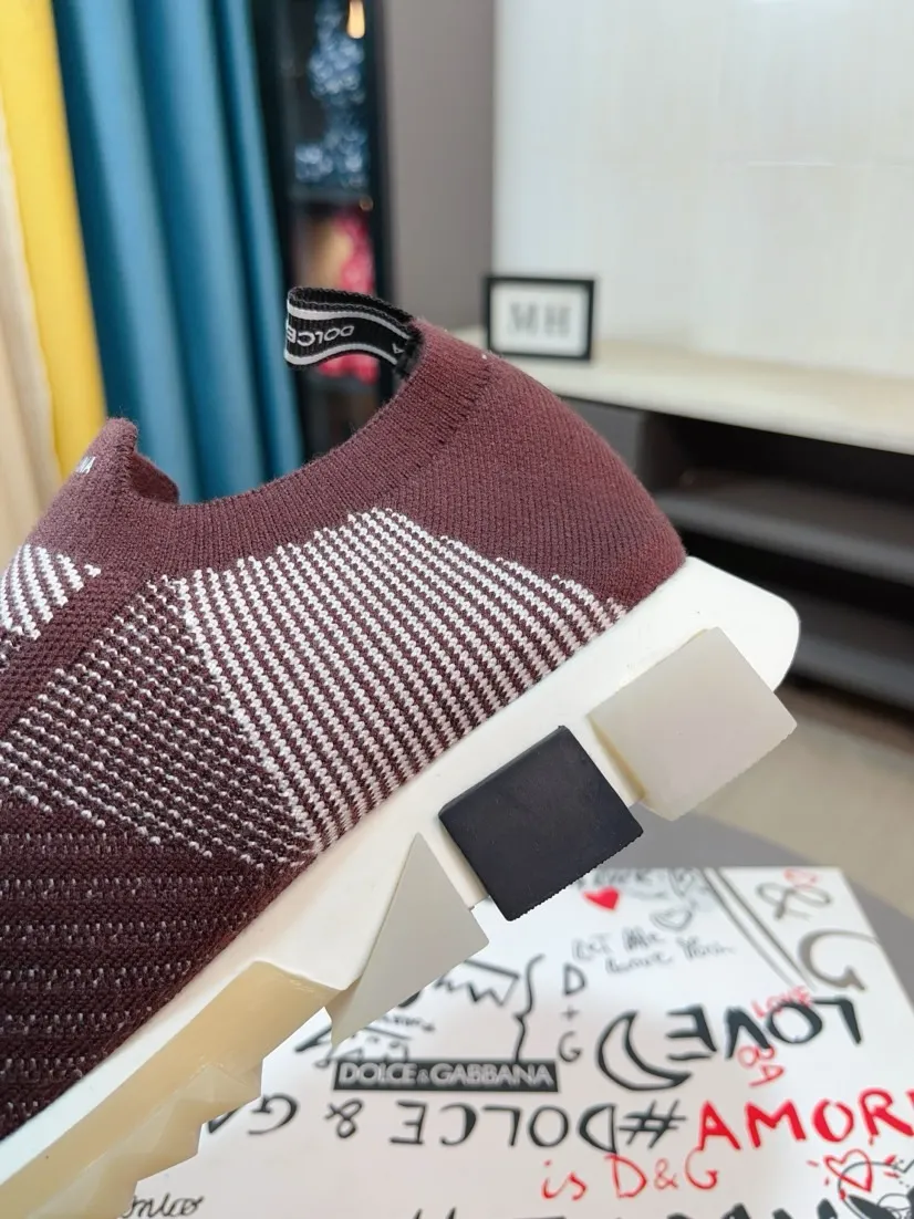 Ex-factory price 340🌹🌹"Dolce & Gabbana DG" original imported fly-knit stitching➕fly-knit lining, light on the foot, comfortable, versatile, original special outsole🔥favored by trendy men. Welcome to compare the quality🔥exquisite luxury, super A level! Compared with the genuine product at the counter, the version is no worse at all! Code number 36-46